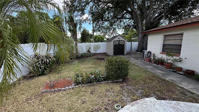 8603 BARKWOOD PLACE, Tampa, FL 33615