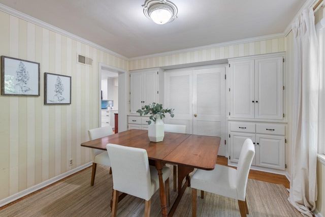 9125 N Meadowlark LANE, Bayside, WI 53217