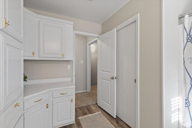 2118 W Lake Drive, Gladewater, TX 75647