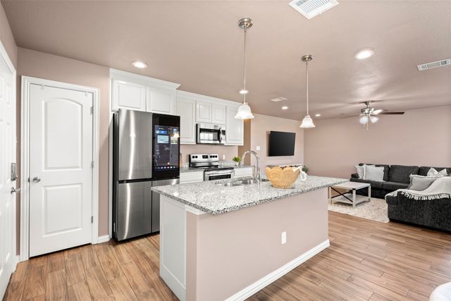 300 Lipscomb Street, Cleburne, TX 76031