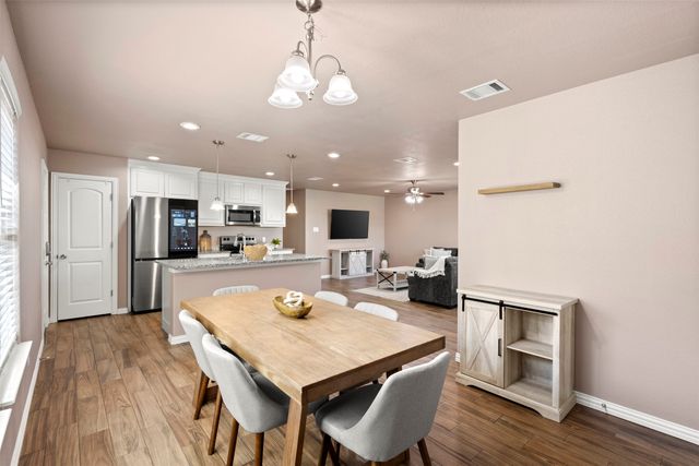 300 Lipscomb Street, Cleburne, TX 76031