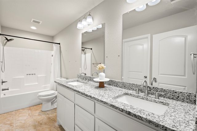 300 Lipscomb Street, Cleburne, TX 76031