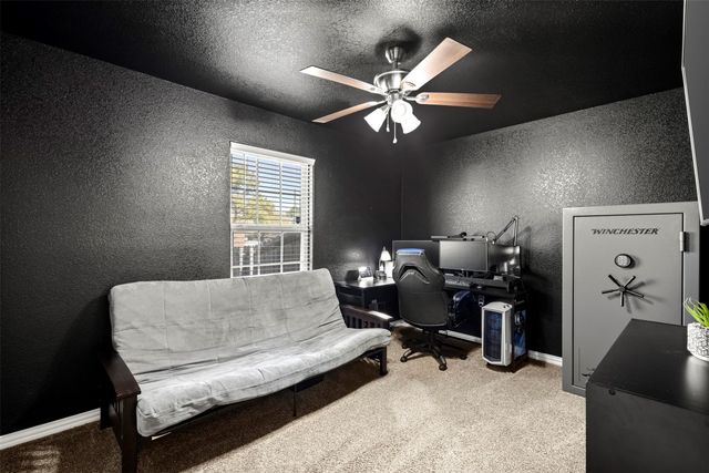 300 Lipscomb Street, Cleburne, TX 76031