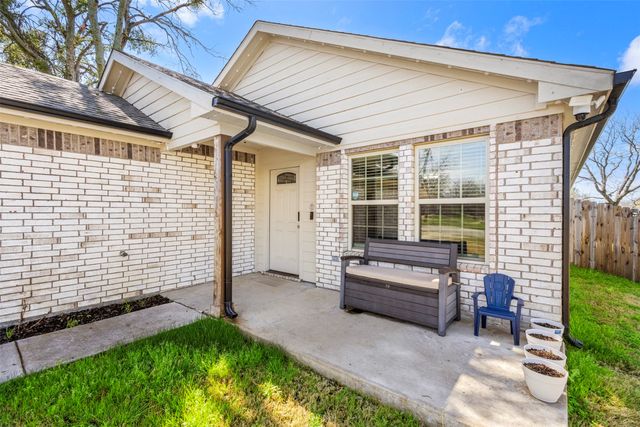 300 Lipscomb Street, Cleburne, TX 76031