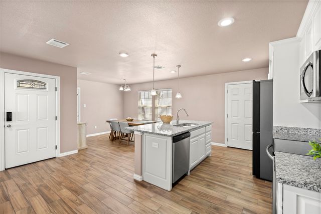 300 Lipscomb Street, Cleburne, TX 76031