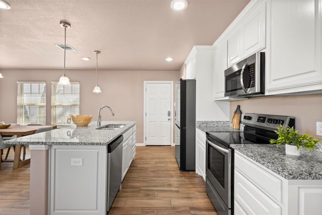 300 Lipscomb Street, Cleburne, TX 76031