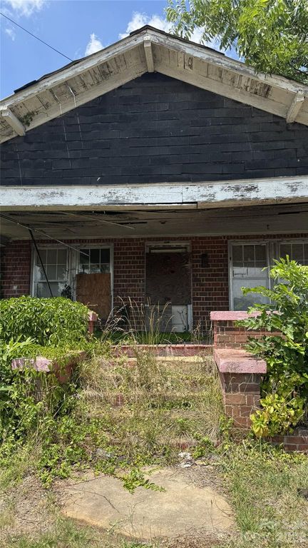 317 N Washington Street, Shelby, NC 28150