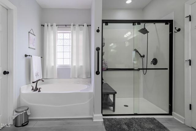 28 Silver Creek Drive, Clayton, NC 27520