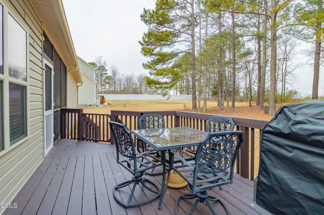 28 Silver Creek Drive, Clayton, NC 27520