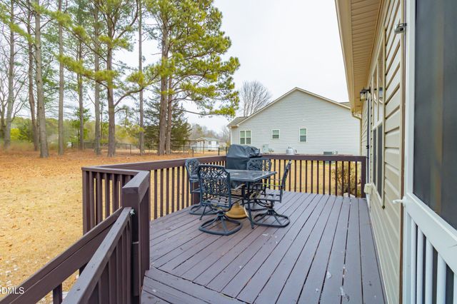 28 Silver Creek Drive, Clayton, NC 27520