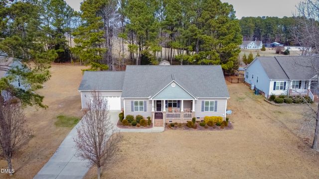 28 Silver Creek Drive, Clayton, NC 27520
