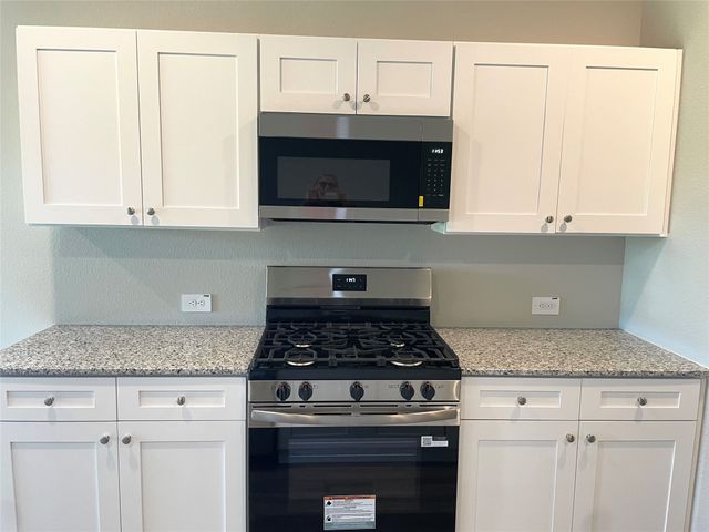 5552 Rollins Drive, Krum, TX 76249
