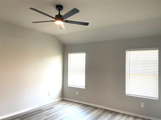 5552 Rollins Drive, Krum, TX 76249