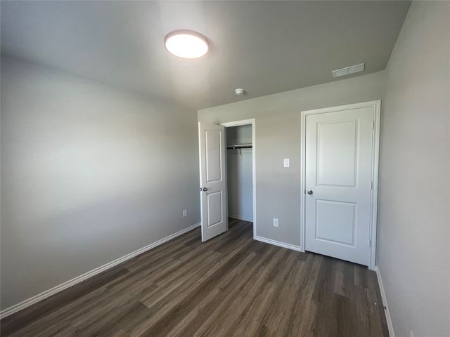 5552 Rollins Drive, Krum, TX 76249