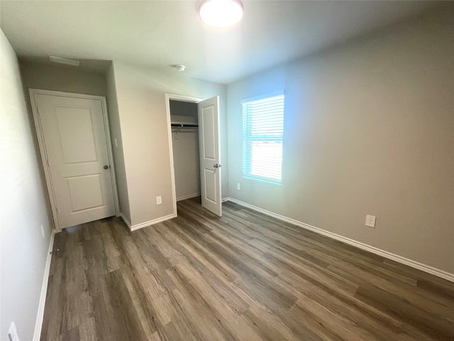 5552 Rollins Drive, Krum, TX 76249