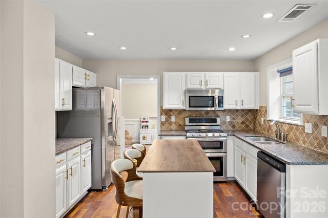 14339 Crown Harbor Drive, Charlotte, NC 28278