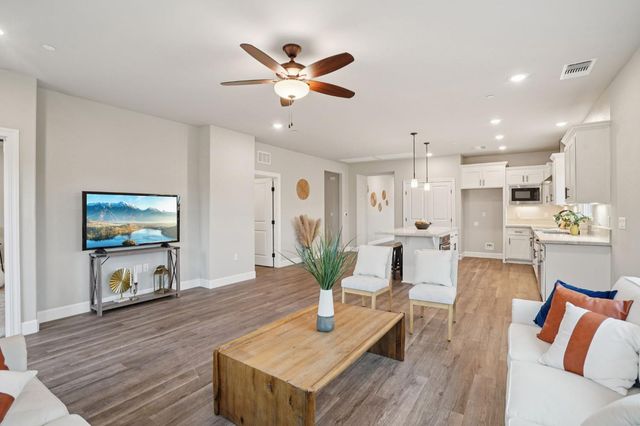 1125 Nicklaus Rd, Galt, CA 95632