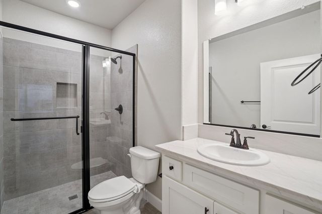 1125 Nicklaus Rd, Galt, CA 95632