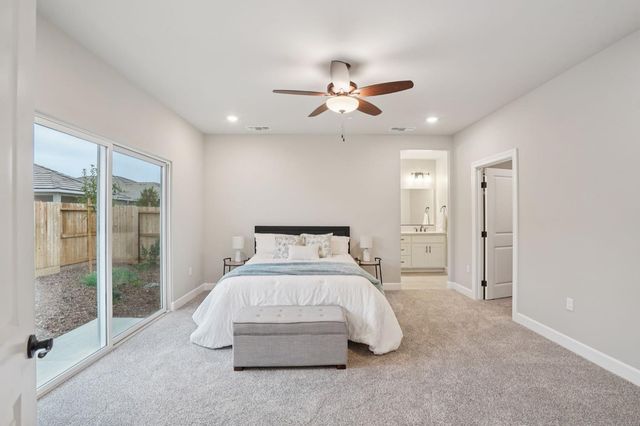 1125 Nicklaus Rd, Galt, CA 95632