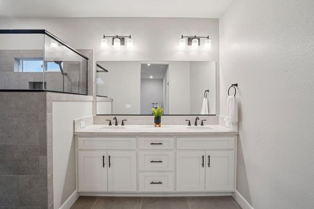 1125 Nicklaus Rd, Galt, CA 95632