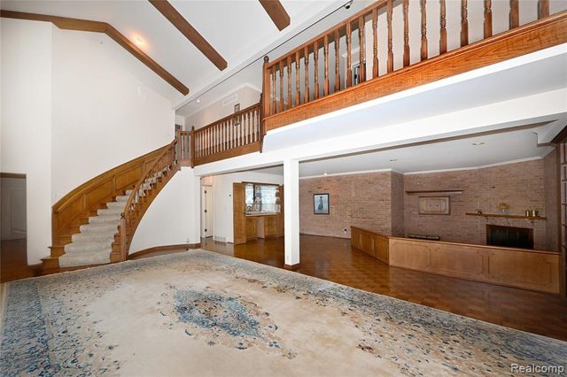 363 Lakewood Drive, Bloomfield Hills, MI 48304