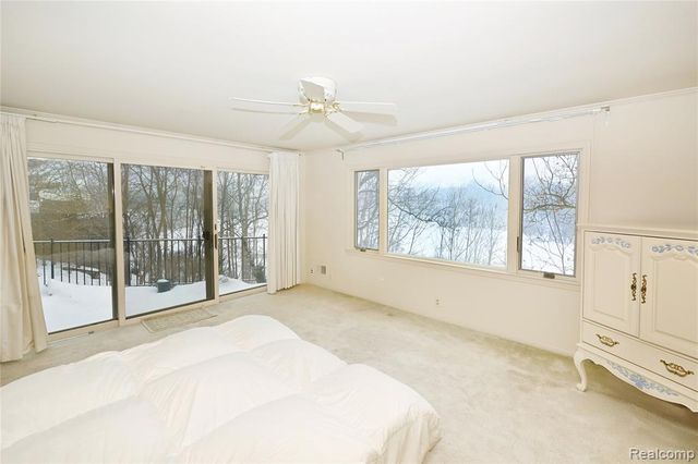 363 Lakewood Drive, Bloomfield Hills, MI 48304