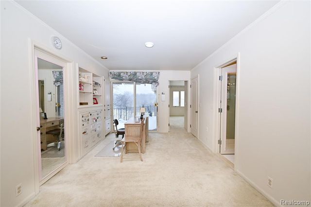363 Lakewood Drive, Bloomfield Hills, MI 48304