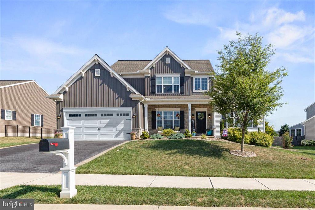 39 BLUE JAY WAY, Lebanon, PA 17042