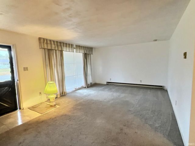 4008 S Larry Lane, Muncie, IN 47302