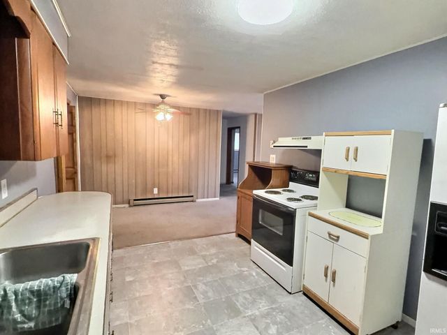 4008 S Larry Lane, Muncie, IN 47302