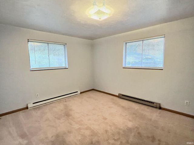 4008 S Larry Lane, Muncie, IN 47302