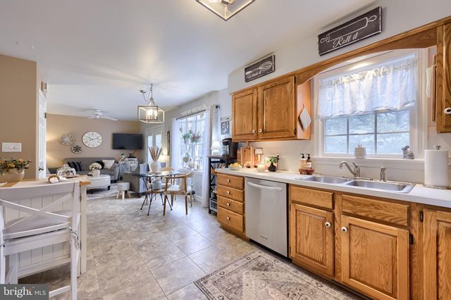 204 POST OAK RD, Lancaster, PA 17603