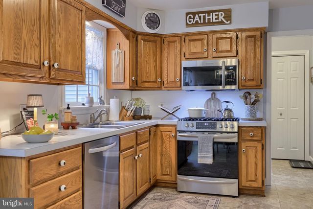 204 POST OAK RD, Lancaster, PA 17603