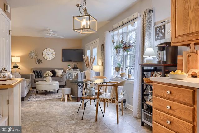 204 POST OAK RD, Lancaster, PA 17603