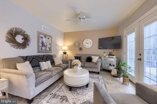 204 POST OAK RD, Lancaster, PA 17603