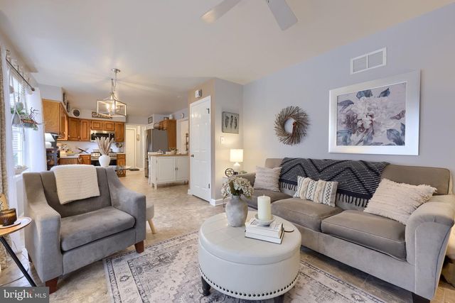 204 POST OAK RD, Lancaster, PA 17603