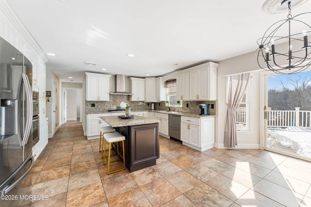 8 Tamar Court, Manalapan, NJ 07726