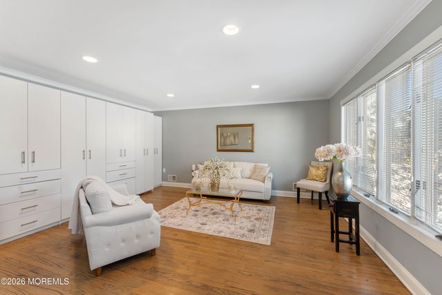 8 Tamar Court, Manalapan, NJ 07726