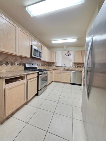 654 Cypresswood Trace, Spring, TX 77373