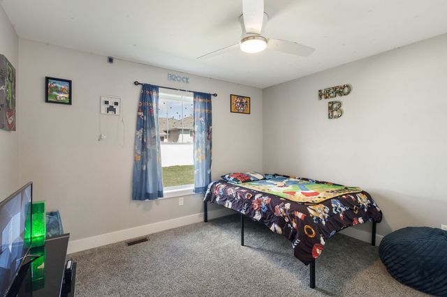 1059 Hummingbird Lane, Peotone, IL 60468