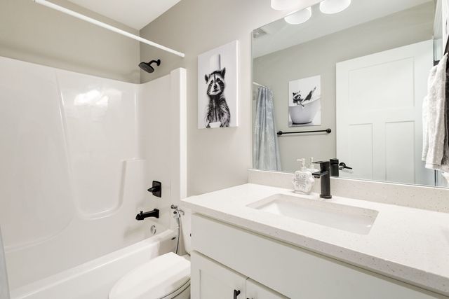 1059 Hummingbird Lane, Peotone, IL 60468