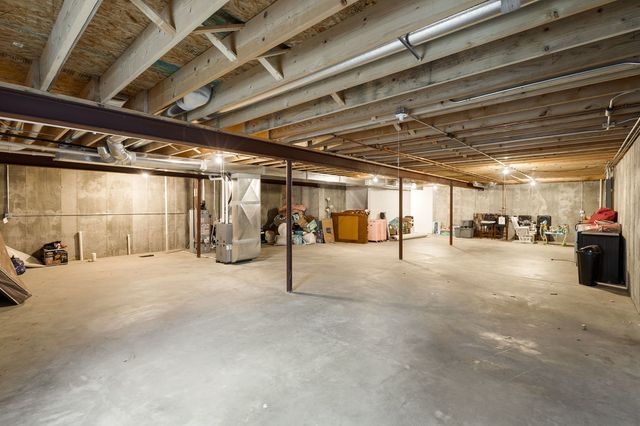 1059 Hummingbird Lane, Peotone, IL 60468