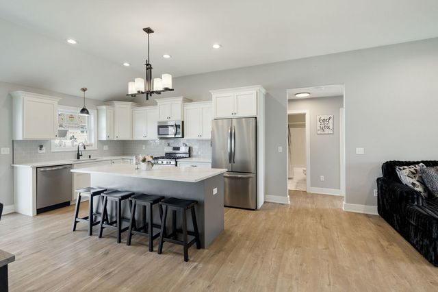 1059 Hummingbird Lane, Peotone, IL 60468