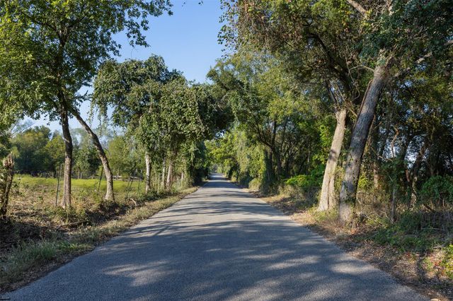 5555 S US Highway 183, Lockhart, TX 78644