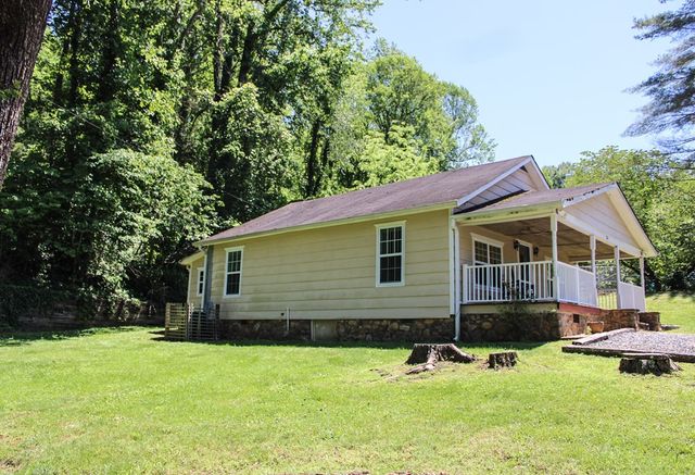 64 Cloe Moore Drive, Murphy, NC 28906