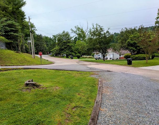 64 Cloe Moore Drive, Murphy, NC 28906