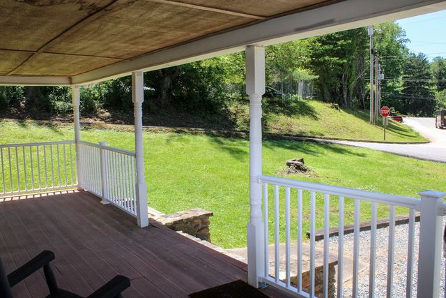 64 Cloe Moore Drive, Murphy, NC 28906