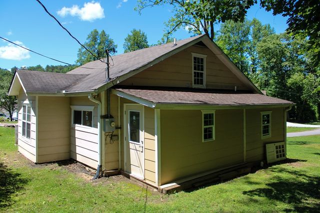 64 Cloe Moore Drive, Murphy, NC 28906