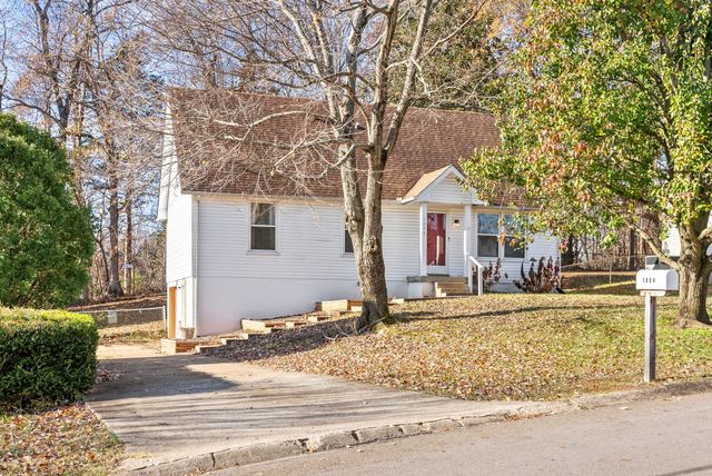 1804 Palamino Dr, Clarksville, TN 37042