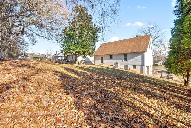 1804 Palamino Dr, Clarksville, TN 37042